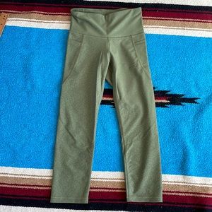 Old Navy Crop Leopard Print Leggings